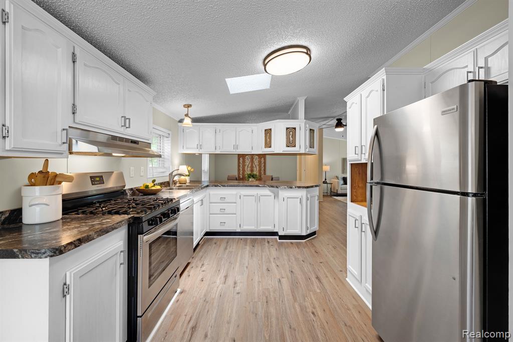 2692 GREG Avenue, Brighton, MI 48114 — Photo 15
