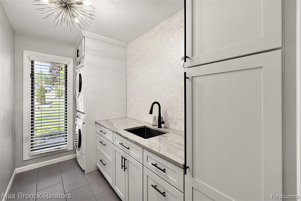 1933 Lone Pine Road, Bloomfield Hills, MI 48302 — Photo 18