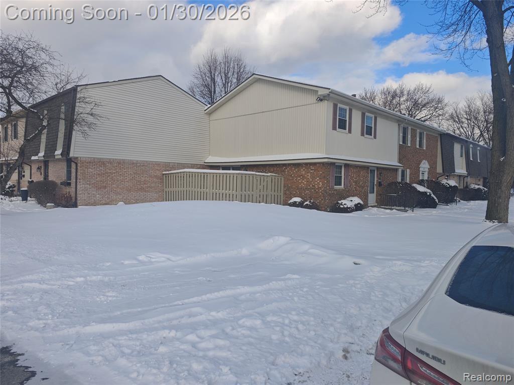 979 Kirts Boulevard, Troy, MI 48084 — Photo 2