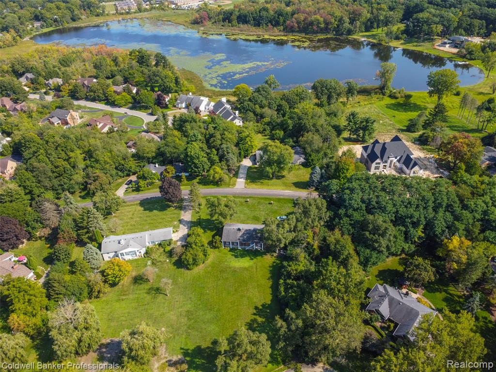 3260 Chickering Lane, Bloomfield Hills, MI 48302 — Photo 2
