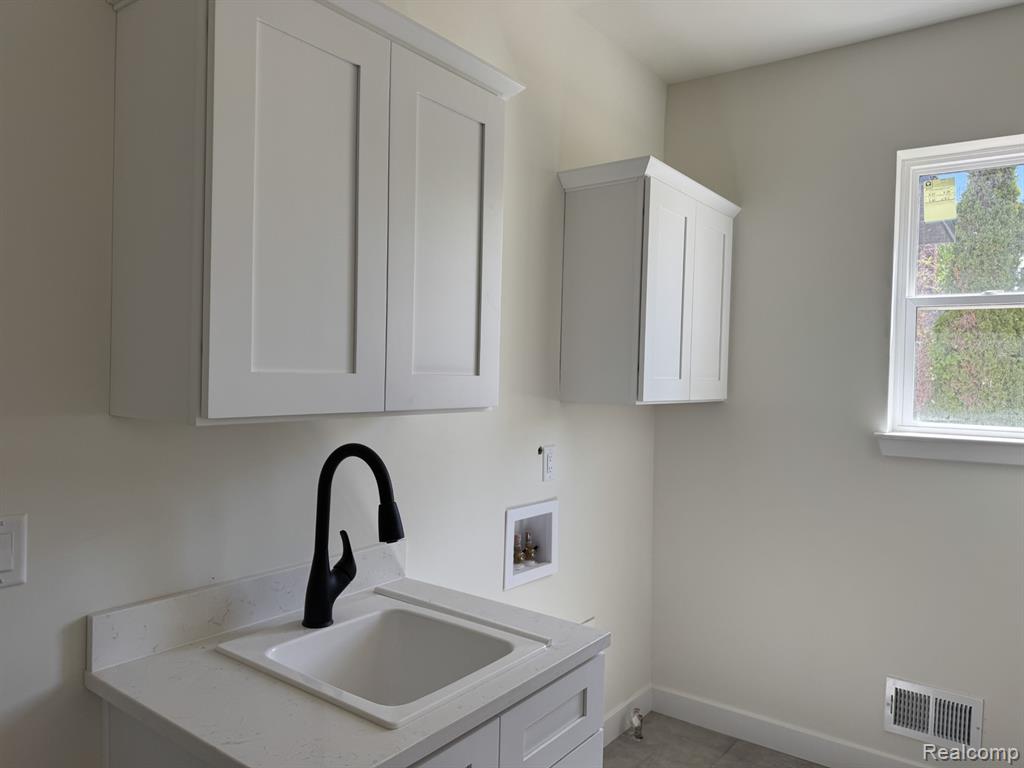 9355 Highland Drive, Grosse Ile, MI 48138 — Photo 7