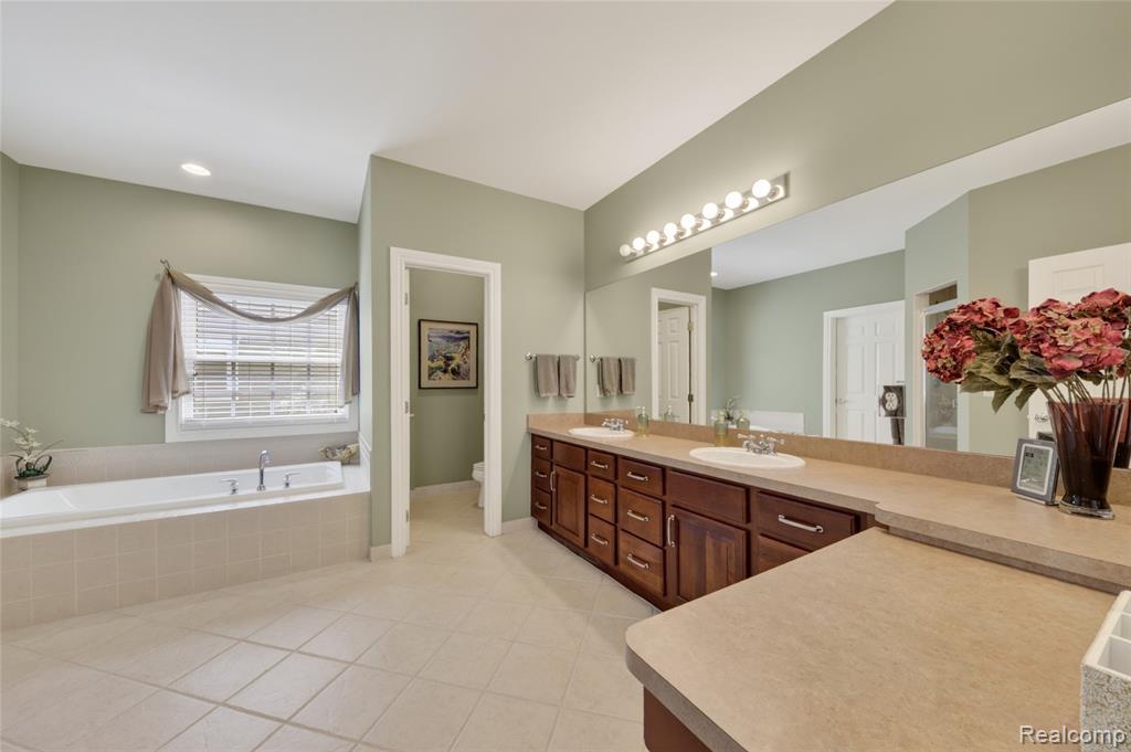 50325 Hancock Street, Canton, MI 48188 — Photo 32