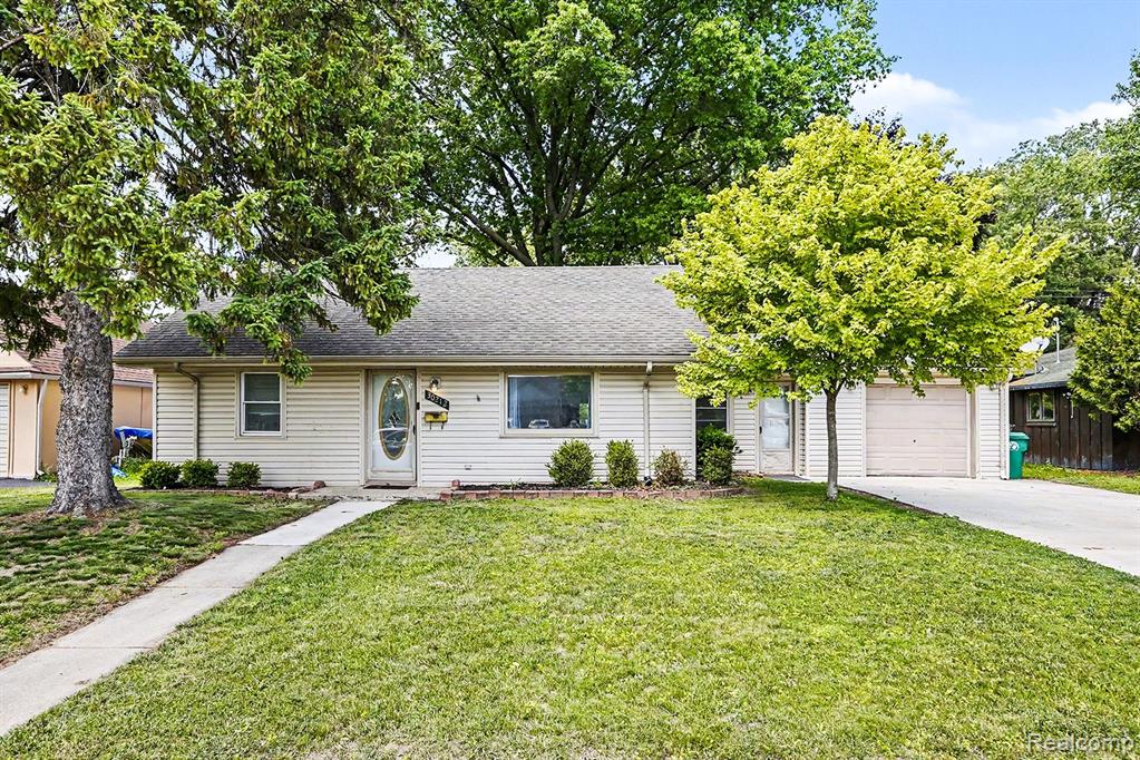 30212 Beechwood Street, Garden City, MI