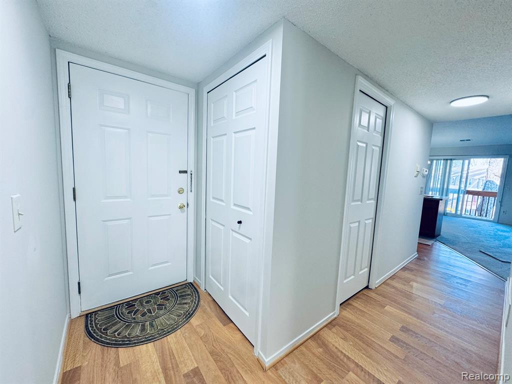 4956 Oak Hill Drive, 78, Waterford, MI 48329 — Photo 5