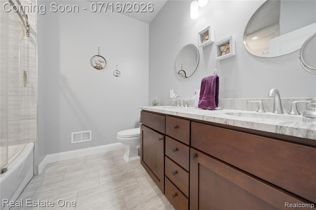 10641 Lone Oak Circle, Grand Blanc, MI 48439 — Photo 27