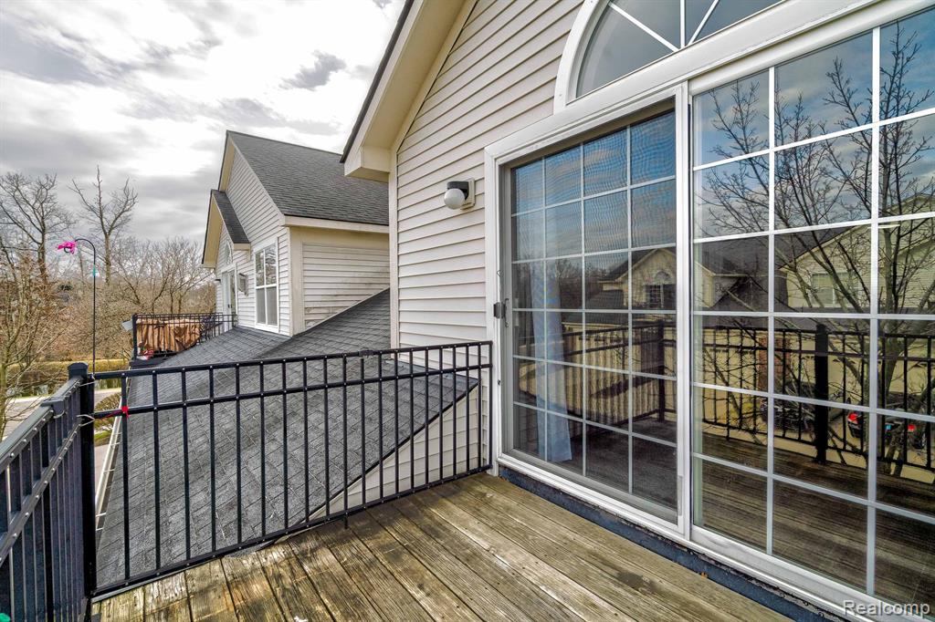 4205 CAMERON Circle, Walled Lake, MI 48390 — Photo 36