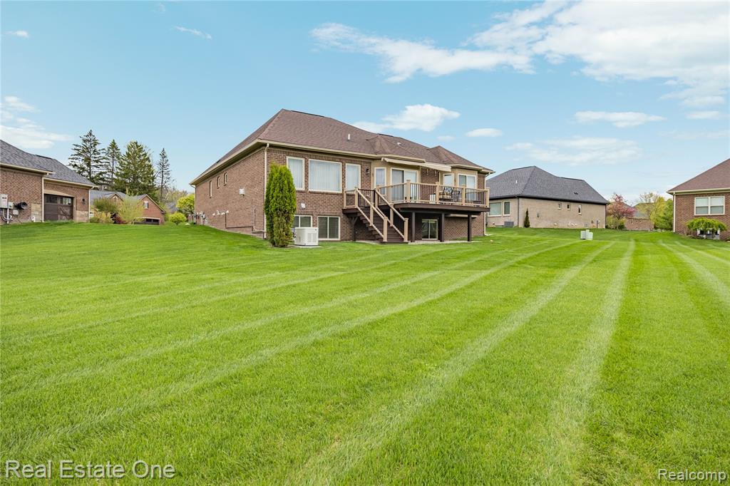 49031 Honey Tree Court Court, Northville, MI 48168 — Photo 48