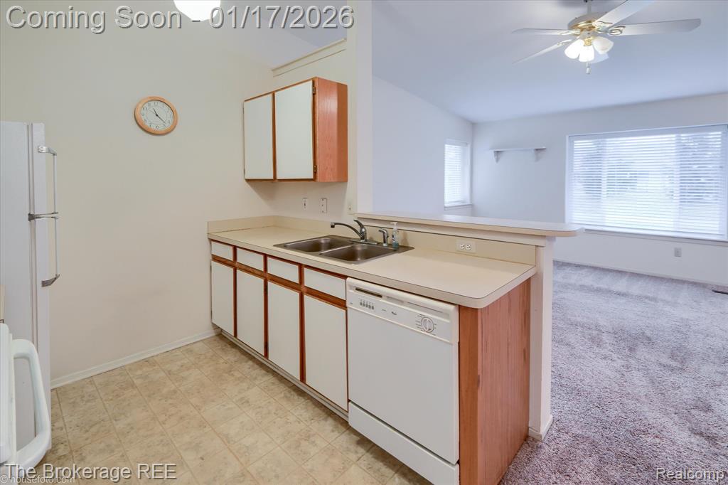 9443 Forestview Circle, Grand Blanc, MI 48439 — Photo 18