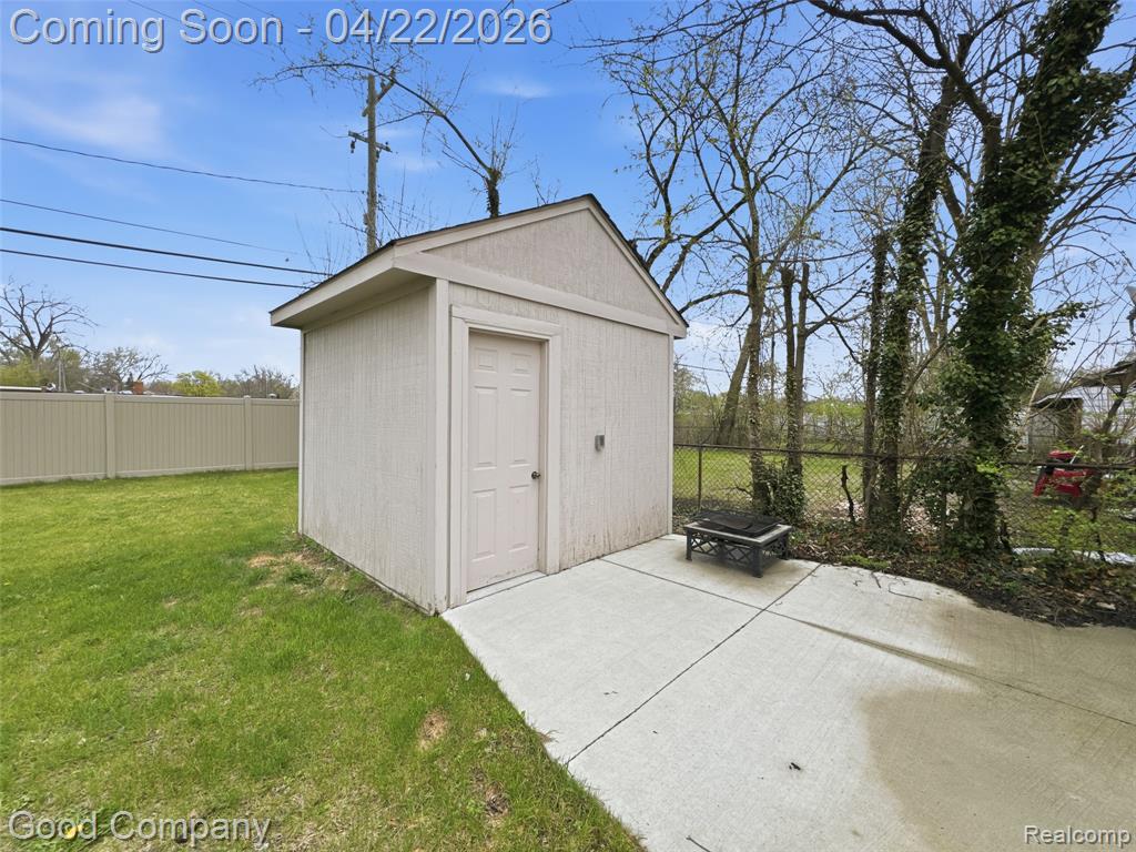 10280 Troy Street, Oak Park, MI 48237 — Photo 20