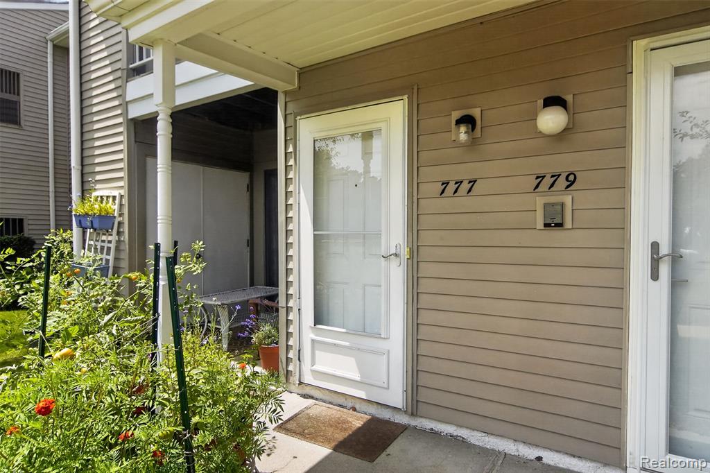 777 Clubhouse Drive, 2, Ypsilanti, MI 48197 — Photo 4