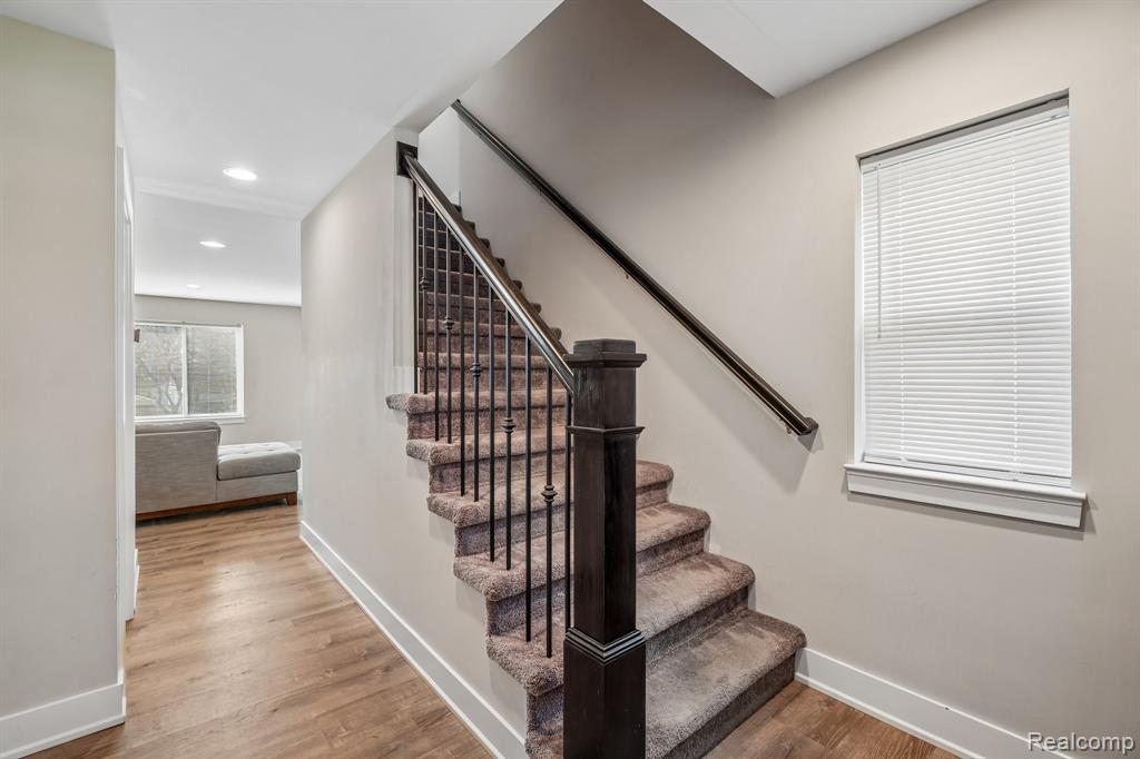 340 Dover Road, Waterford, MI 48328 — Photo 5