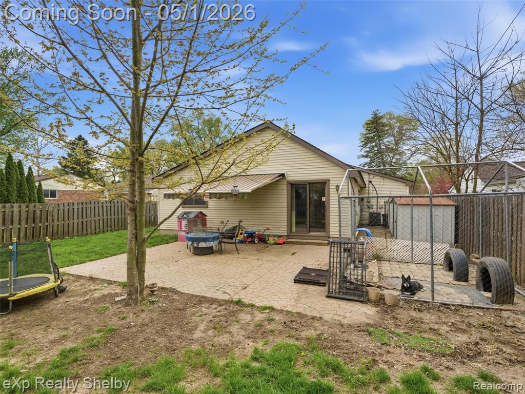 21660 Roosevelt Avenue, Farmington, MI 48336 — Photo 21