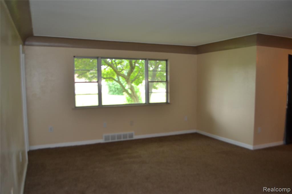 5084 Lennon Road, Flint, MI 48507 — Photo 4