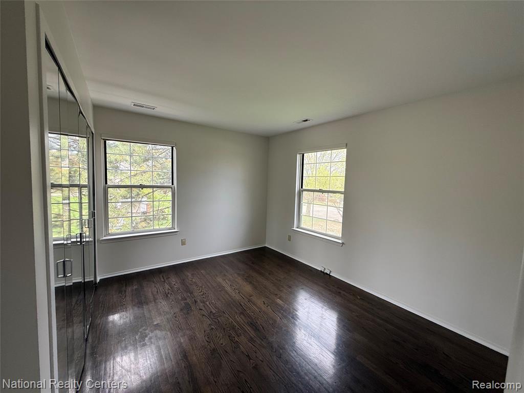 6677 Chimney Sweep, West Bloomfield, MI — Photo 25