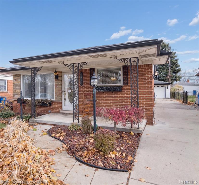 6450 Fenton Street, Dearborn Heights, MI 48127 — Photo 2