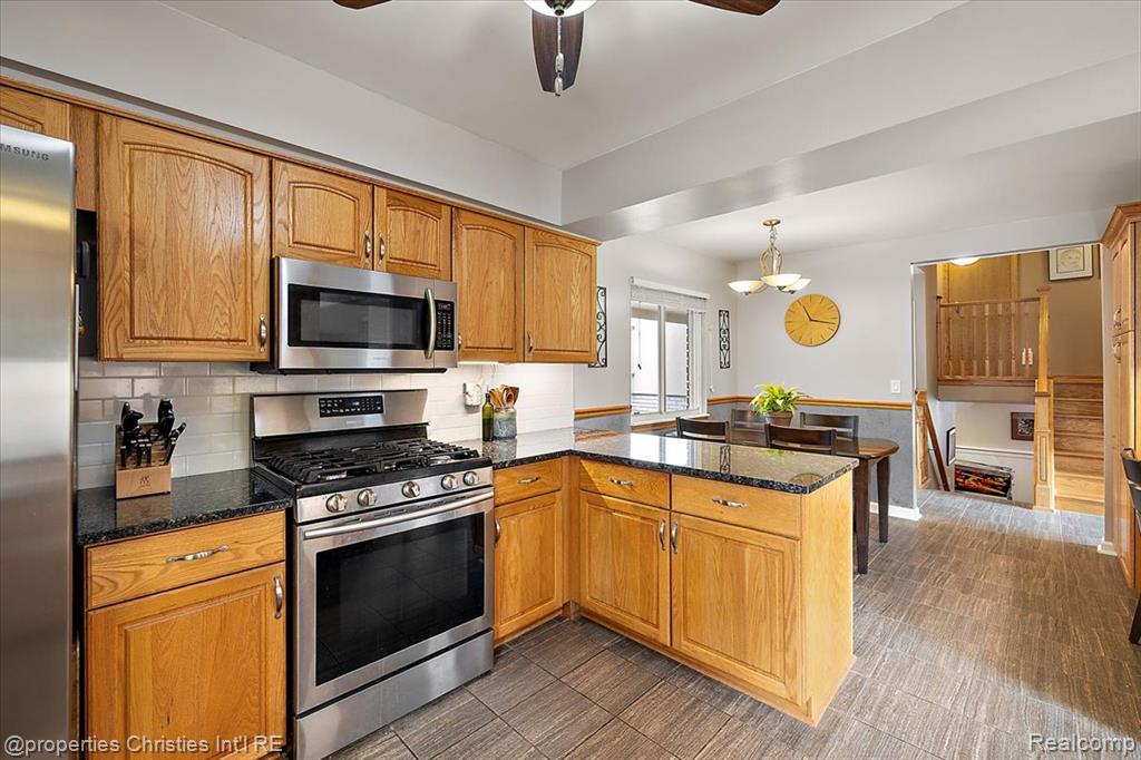 5970 Slate Drive, Troy, MI 48085 — Photo 13