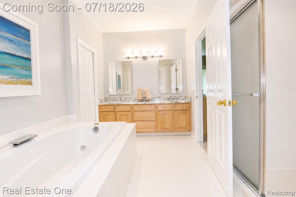 716 Bristol Lane, Orion, MI 48348 — Photo 34