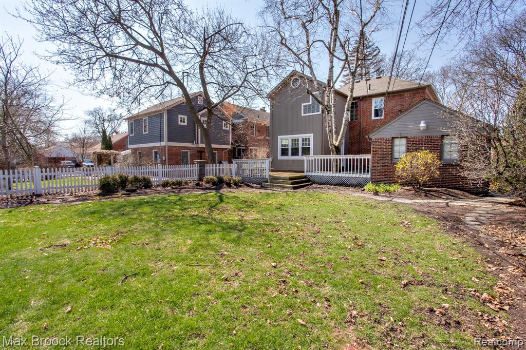 26614 Humber Street, Huntington Woods, MI — Photo 51
