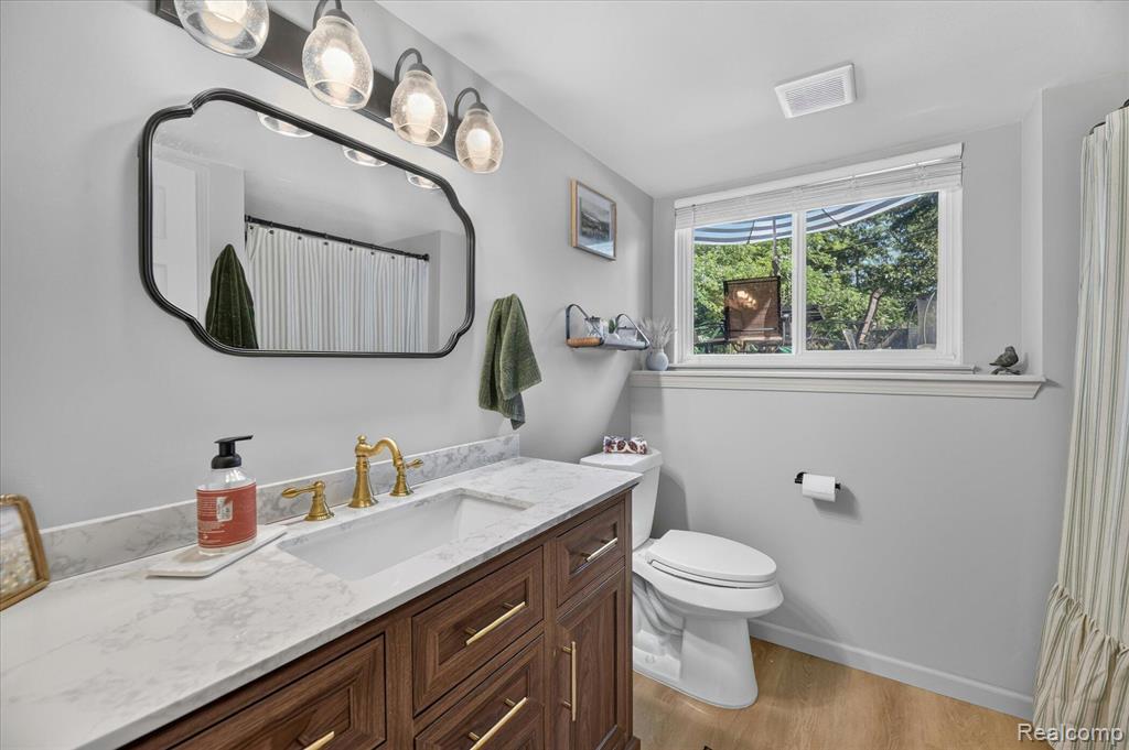 554 Bluewater Drive, Holly, MI 48442 — Photo 22
