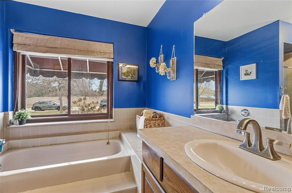 26525 Mapleridge Drive, New Baltimore, MI — Photo 20