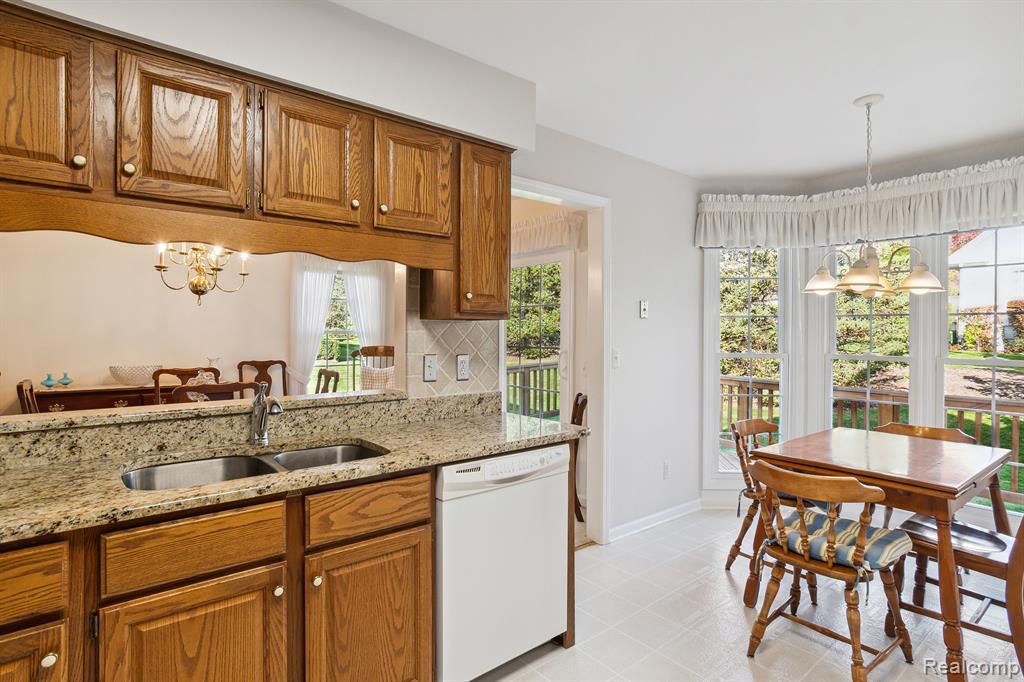 39784 GLENVIEW, Northville, MI 48168 — Photo 20