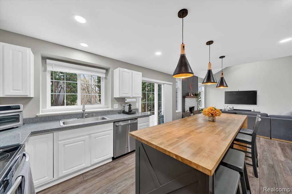1029 White Trail, Wixom, MI 48393 — Photo 11