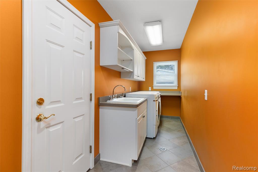 38556 Shana Drive, Clinton Twp, MI 48036 — Photo 16