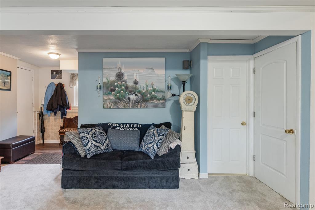 4245 Bunker Avenue, West Bloomfield, MI 48323 — Photo 22