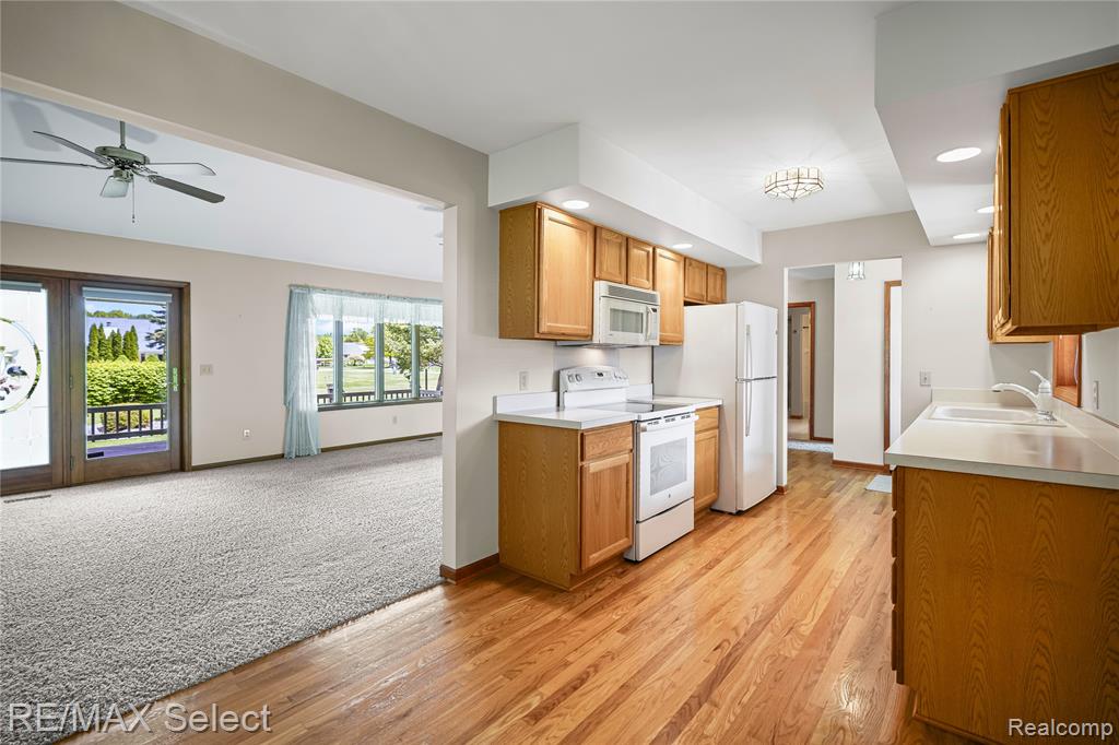 5184 Wyndemere Common Square, Swartz Creek, MI 48473 — Photo 10