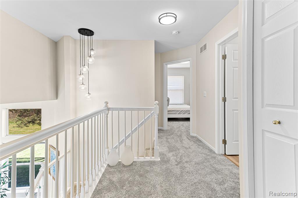 1033 Calpernia, Wixom, MI — Photo 31