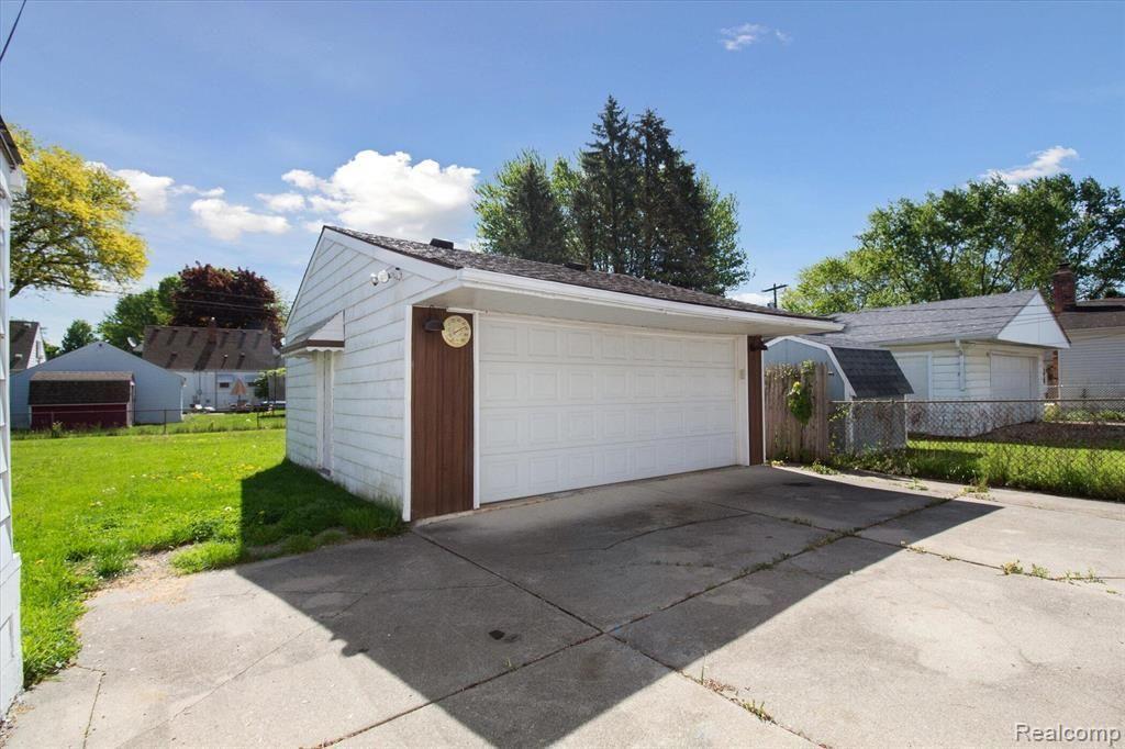 6918 Gilman Street, Garden City, MI — Photo 2