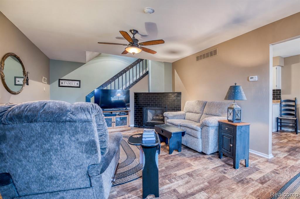 2131 Vine Way Drive, 96, Canton, MI 48188 — Photo 10