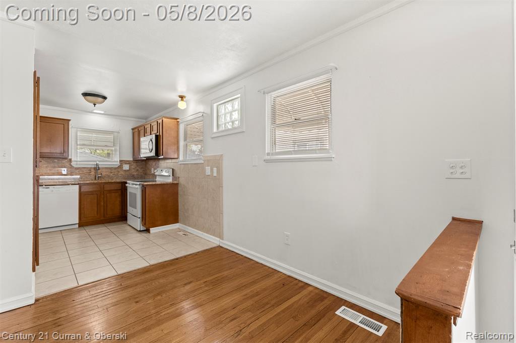 7609 Dudley Street, Taylor, MI 48180 — Photo 10