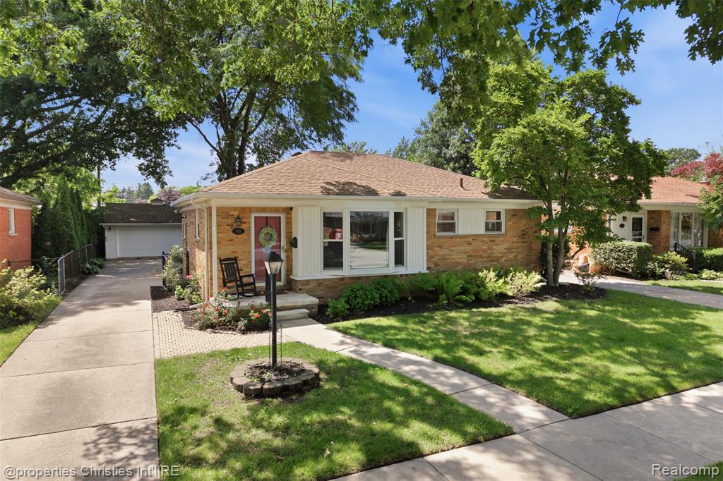 9001 Perrin Street, Livonia, MI 48150 — Photo 2