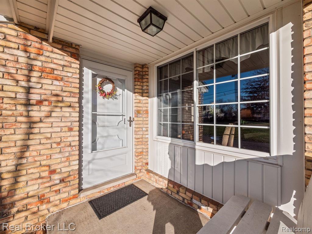 729 CAPE COD, South Lyon, MI 48178 — Photo 6
