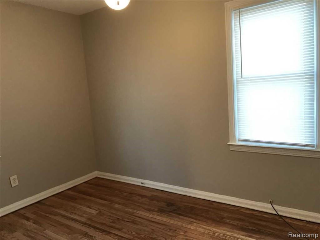 23440 COUZENS Avenue, Hazel Park, MI 48030 — Photo 6