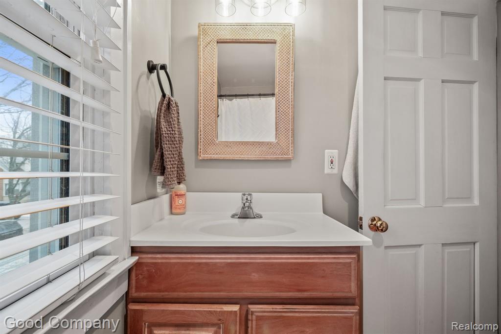 829 PARK Avenue, Royal Oak, MI 48067 — Photo 15