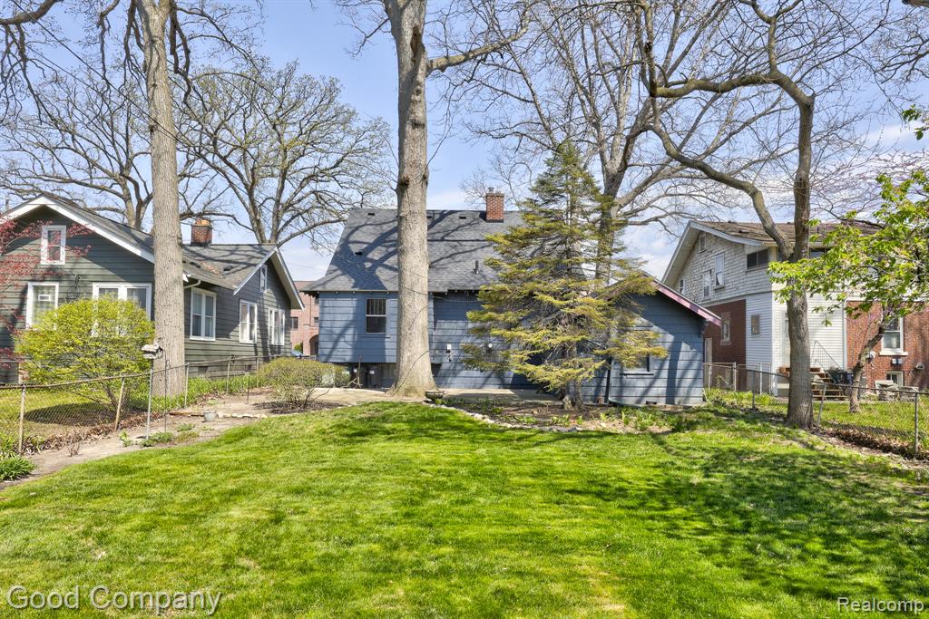 923 W 11 Mile Road, Royal Oak, MI 48067 — Photo 48