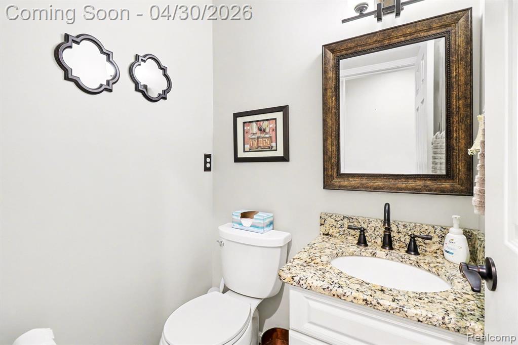 6883 Essex Court, Waterford, MI 48327 — Photo 13