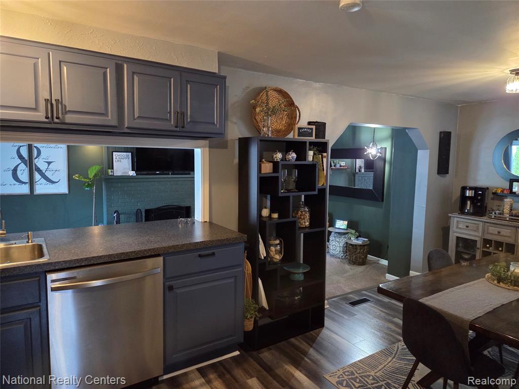 39568 Cather Street, Canton, MI 48187 — Photo 6