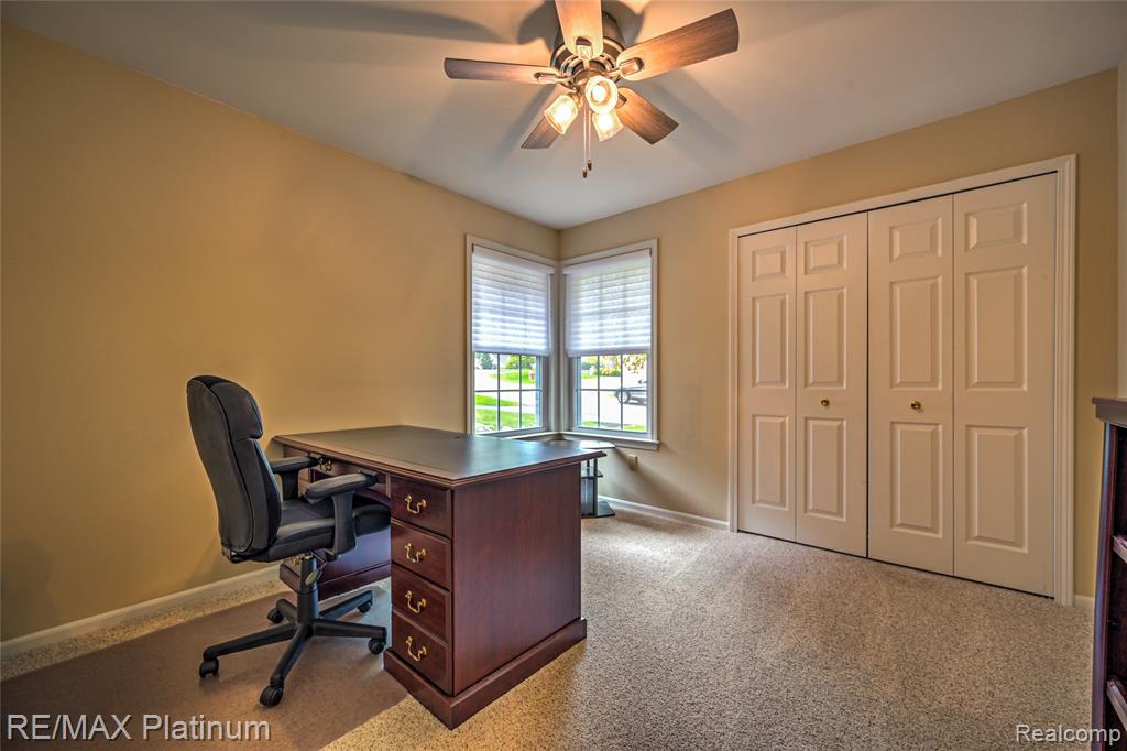 807 Whisperwood Drive, 70, Fenton, MI 48430 — Photo 25