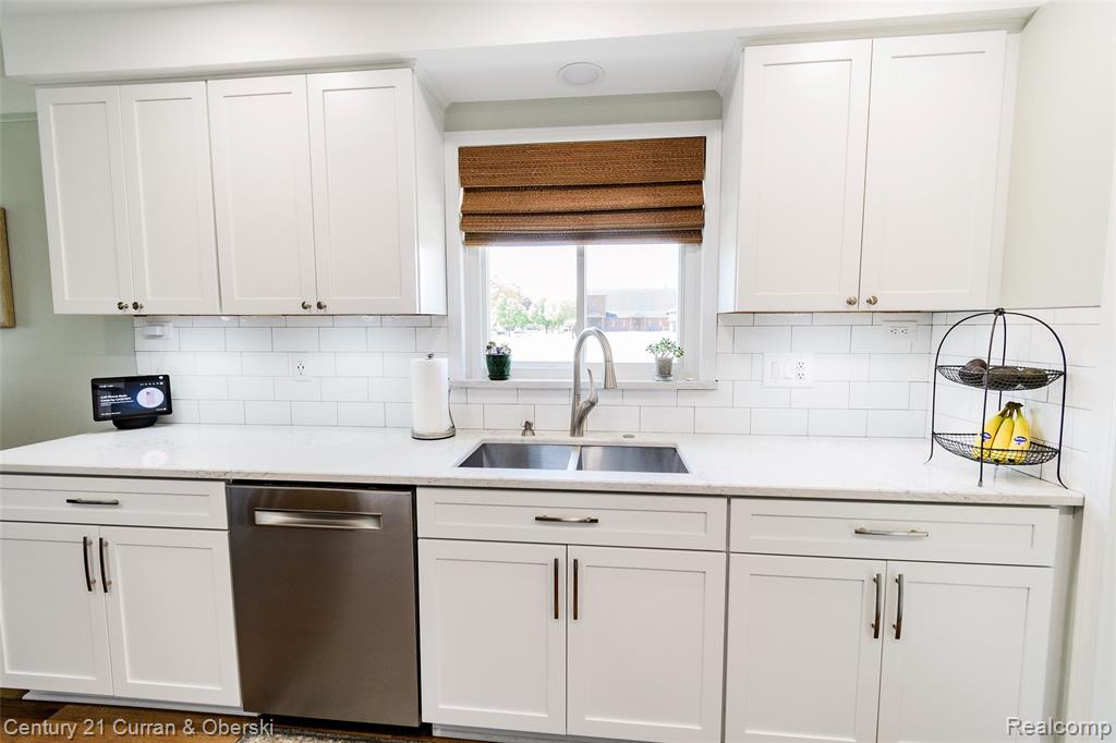 4218 Pardee Avenue, Dearborn Heights, MI 48125 — Photo 15