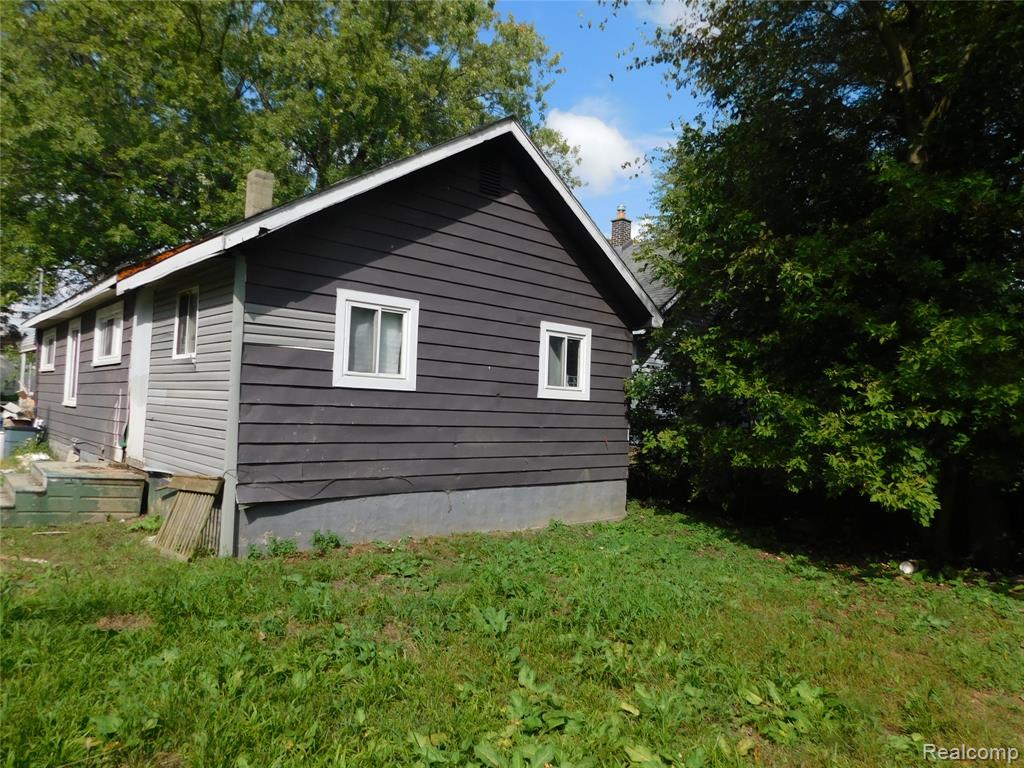 913 Davis Street, Flint, MI 48503 — Photo 3