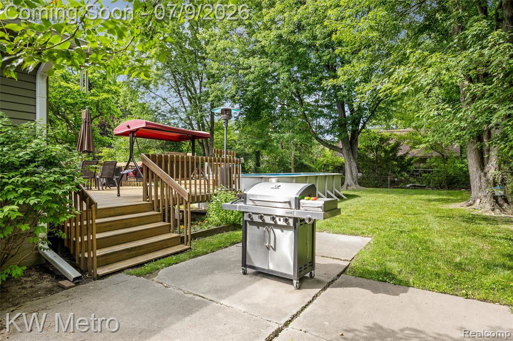 20665 Woodcrest Street, Harper Woods, MI 48225 — Photo 16