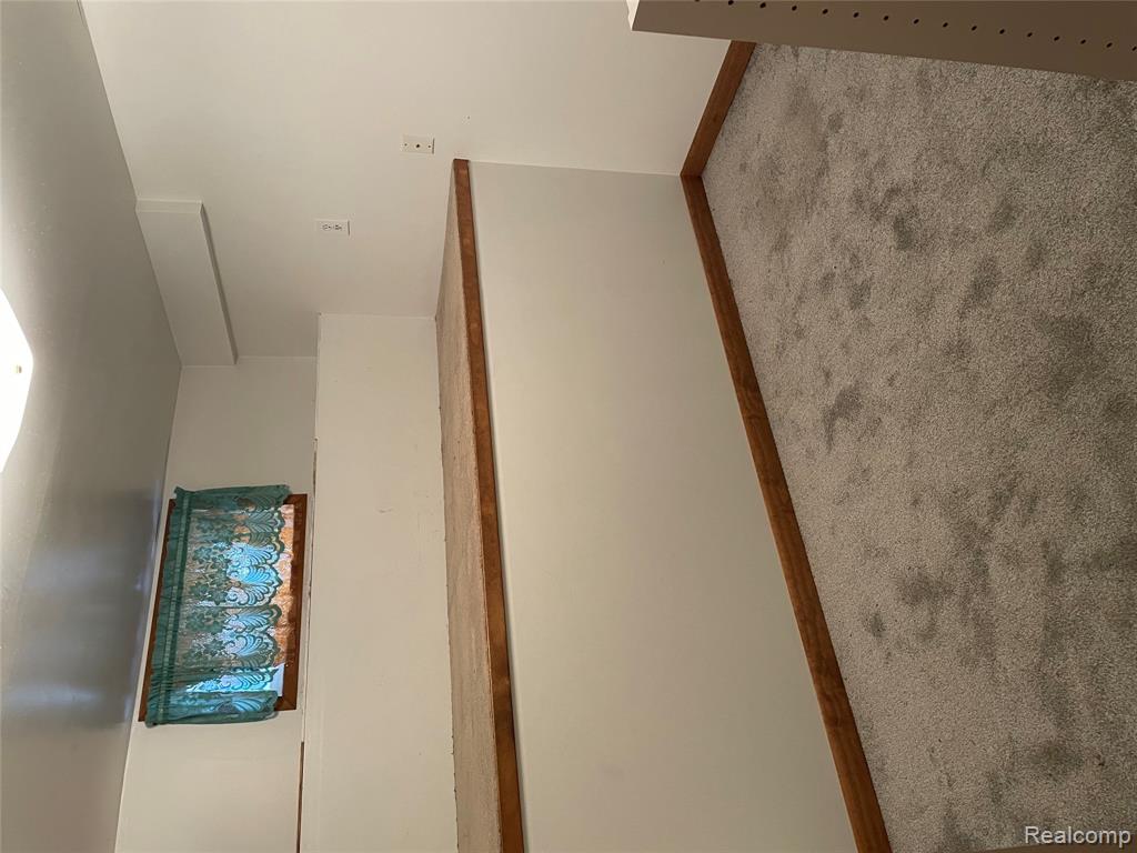4266 Linda Court, Waterford, MI 48329 — Photo 18