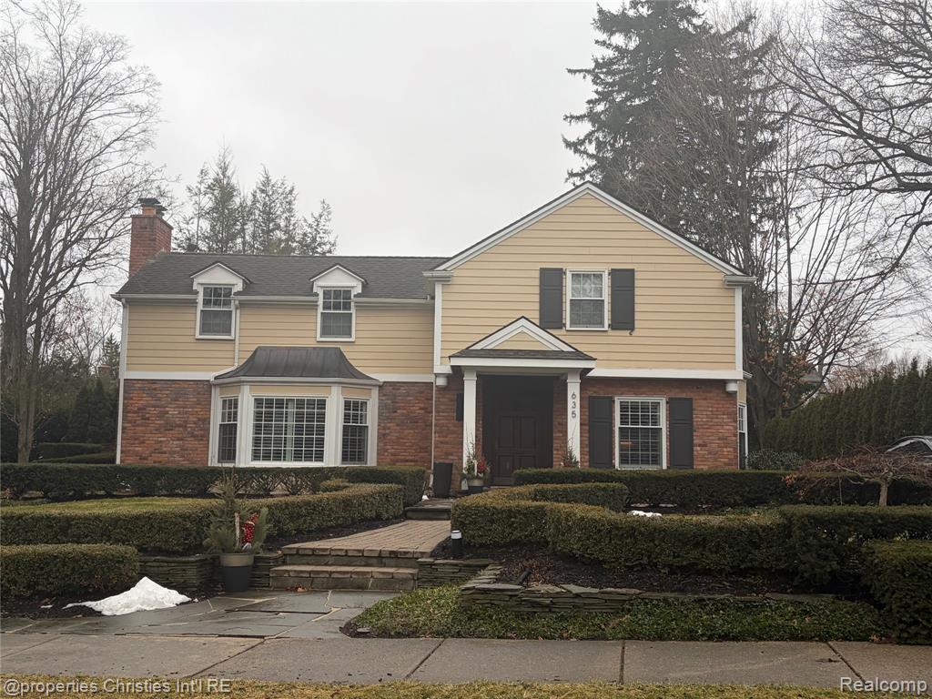 635 N Glengarry Road, Bloomfield Hills, MI 48301 — front exterior