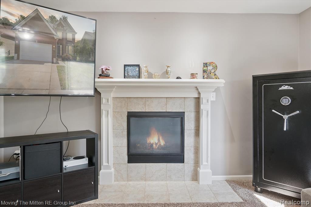 17163 Theresa Lane, New Boston, MI 48164 — Photo 7