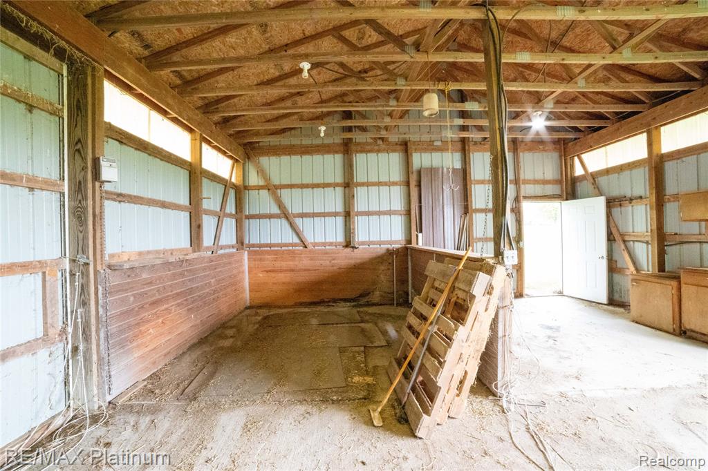 12987 Holtforth Road, Fenton, MI 48430 — Photo 35