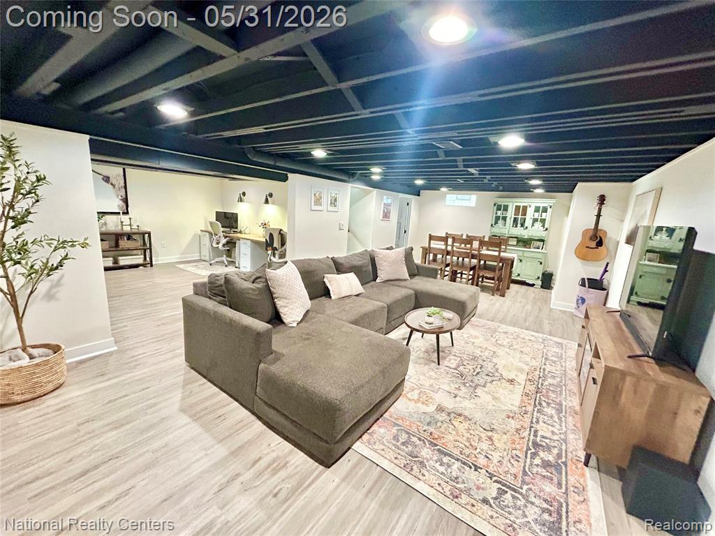 9611 Deering Street, Livonia, MI 48150 — Photo 24