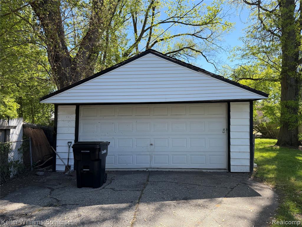 17344 Salem Street, Detroit, MI 48219 — Photo 25